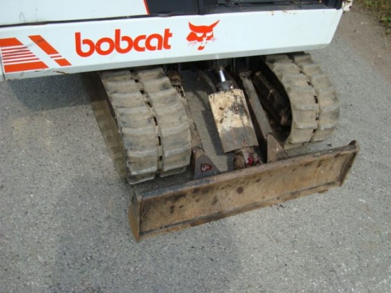 Used Bobcat tracks